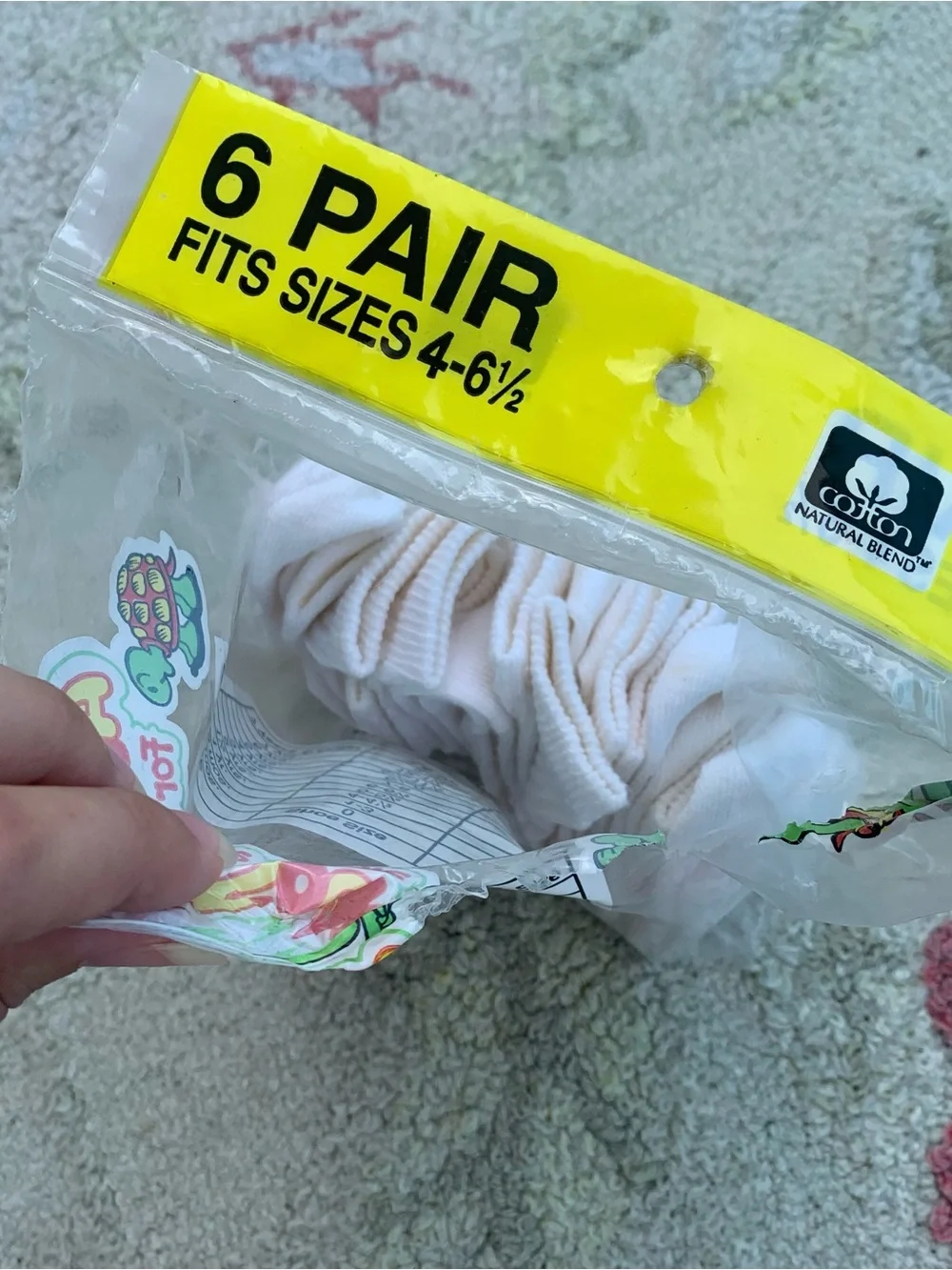 Brand new pack of 6 white toddler socks size 4-6.5